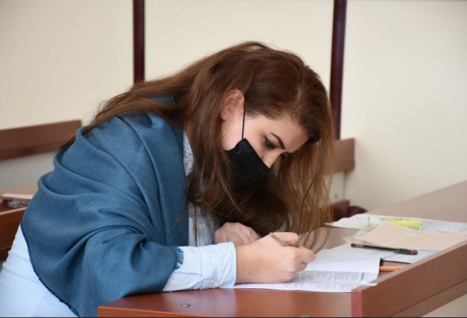 Dövlət qulluğuna qəbul olmaq üçün keçirilən test imtahanı başa çatıb