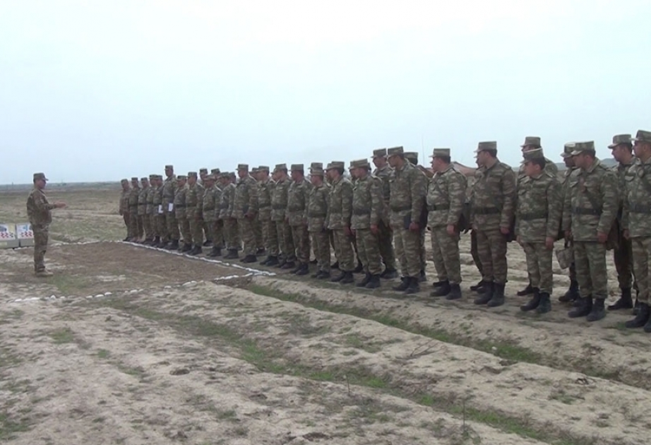 El Ejército de Azerbaiyán inicia ejercicios tácticos con baterías de misiles y artillería