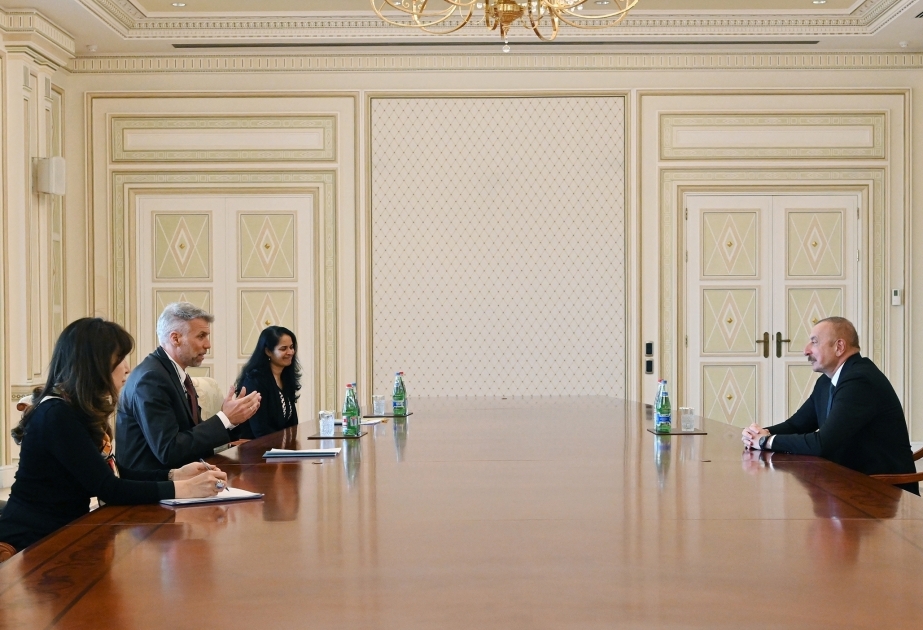 伊利哈姆·阿利耶夫总统接见世界银行区域总监
