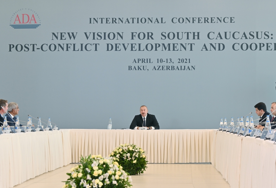 Ilham Aliyev: "Azerbaiyán, junto con la guerra del siglo XXI, libra, podría decirse, una guerra moral"