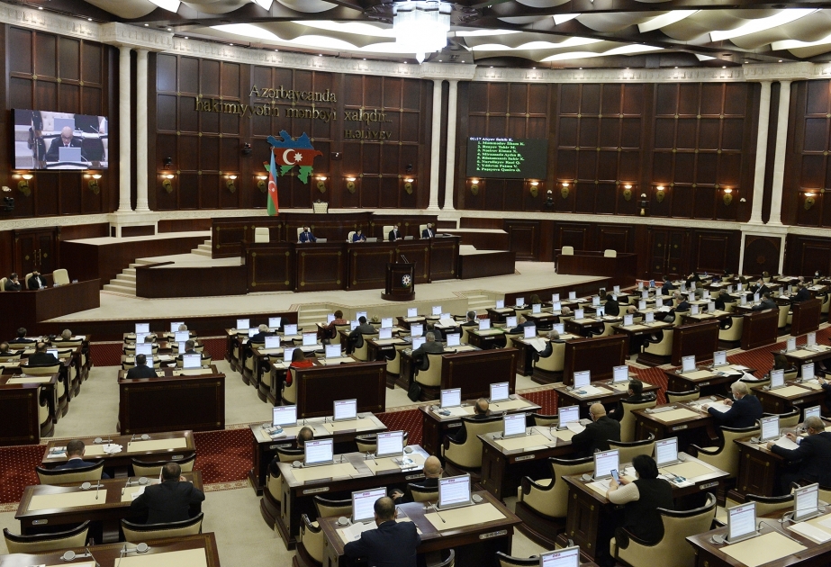 Milli Majlis aprueba el informe anual de la Cámara de Cuentas para 2020