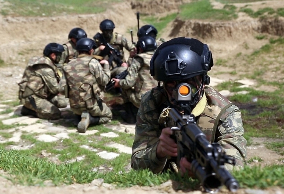 Se realizaron ejercicios de entrenamiento en unidades de mantenimiento de la paz del ejército de Azerbaiyán