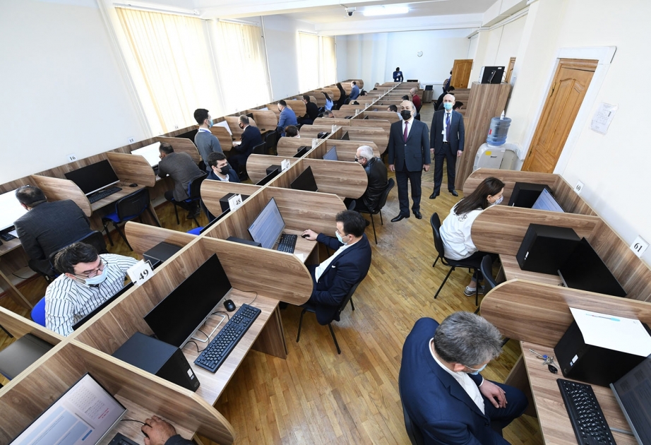 Notariat fəaliyyəti ilə məşğul olmaq istəyən namizədlər üçün test imtahanı keçirilib