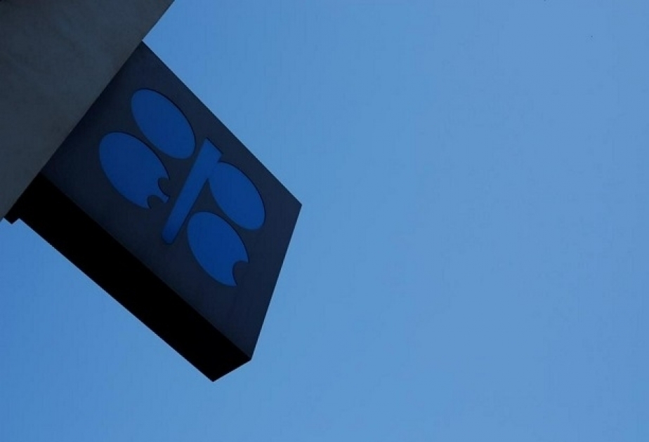 Los países de la OPEP+ recortan la producción de petróleo un 113% de lo previsto en marzo