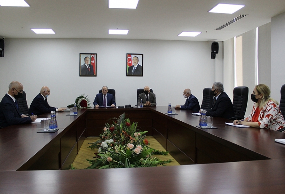 YAP Mərkəzi Aparatında partiyanın Veteranlar Şurasının üzvü Ədalət Fərəcovun 85 illik yubileyi münasibətilə görüş keçirilib