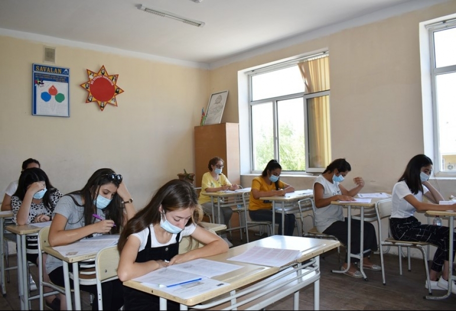 Bu gün 18 mindən çox şagird buraxılış imtahanı verəcək
