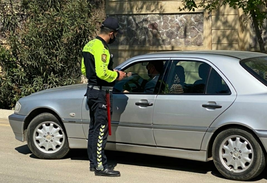 Yol polisi Cəlilabadda qaydaları pozan sürücüləri cəzalandırıb