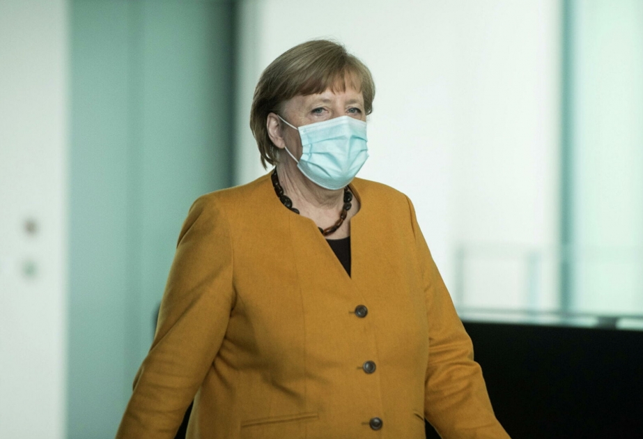 Angela Merkel AstraZeneca vaksini ilə peyvənd olunub