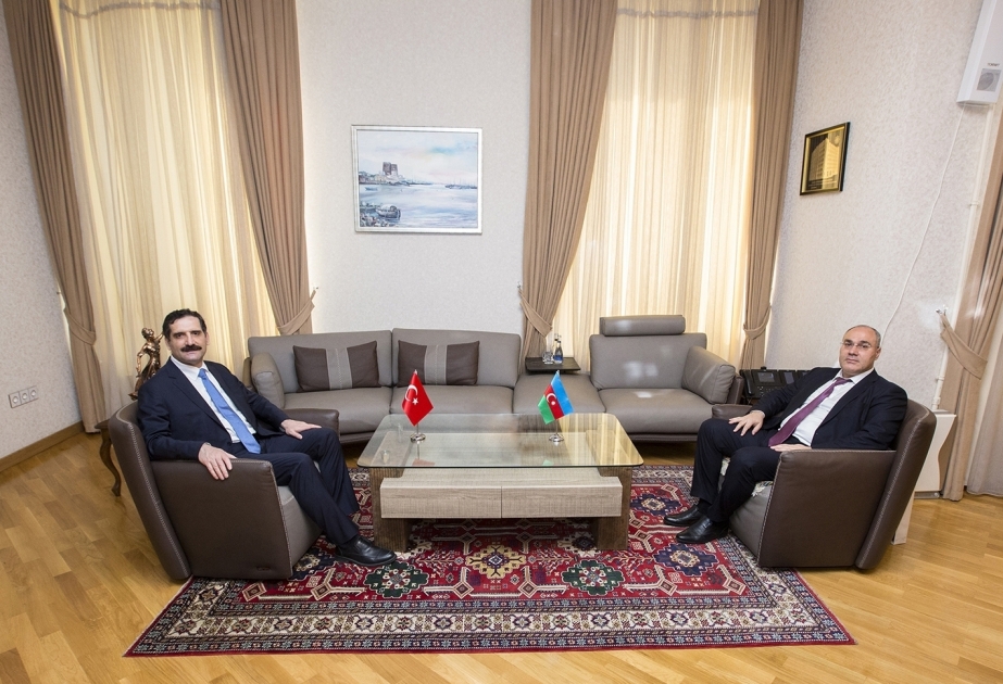 Azerbaiyán y Turquía saludan la cooperación aduanera