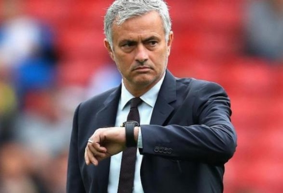 “Tottenhem” Mourinyo ilə müqaviləni ləğv edib