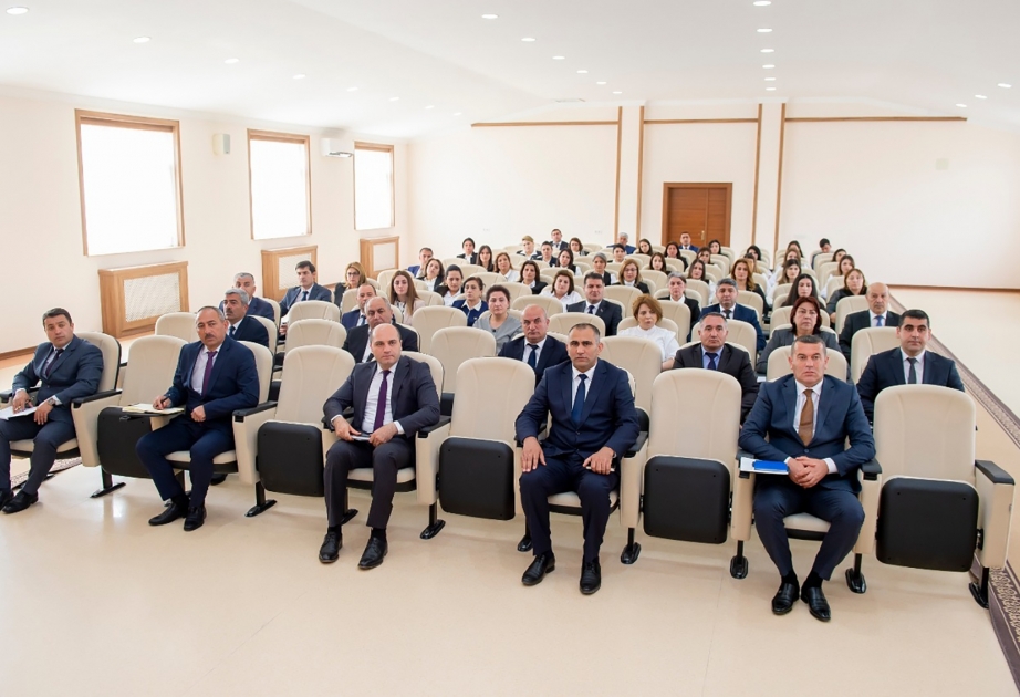 Naxçıvanın ümumtəhsil məktəblərində kitabxana işinin təşkili diqqət mərkəzindədir