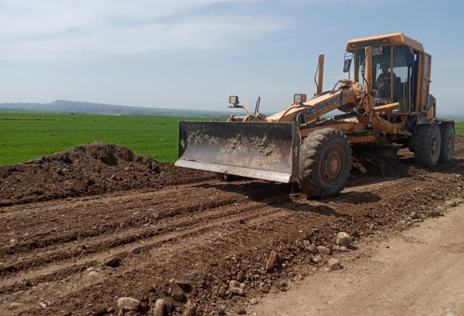 İsmayıllıda kənd yolları yenidən qurulur