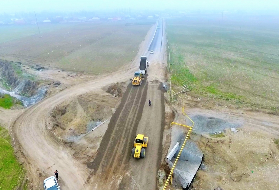 Ucar, Zərdab, Ağcabədi, Yevlax və Şəki rayonlarında 10 kənd yolu yenidən qurulur VİDEO