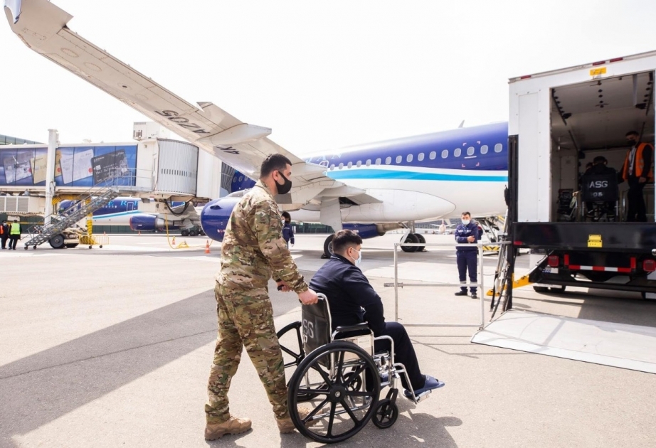 La Fundación YAŞAT envía a otros 12 veteranos de la Guerra Patria a Turquía para recibir tratamiento