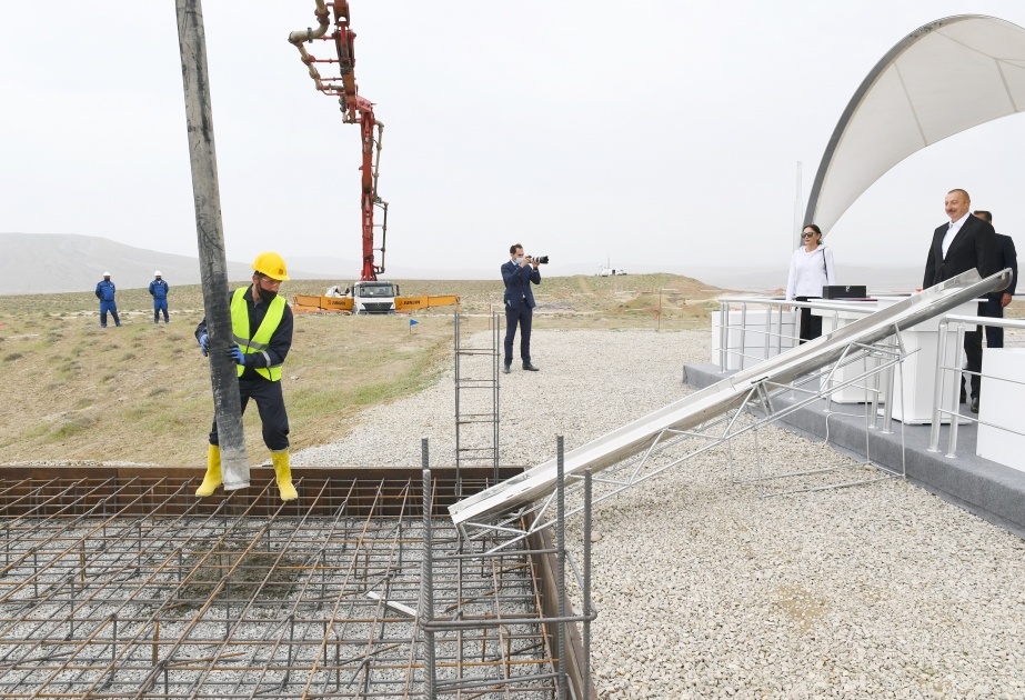 La première pierre du Complexe touristique des volcans de boue a été posée Le président Ilham Aliyev et la première dame Mehriban Aliyeva participent à la cérémonie VIDEO