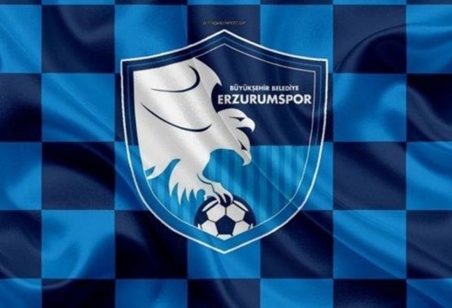 Türkiyə klubu 4 futbolçusu ilə vidalaşıb