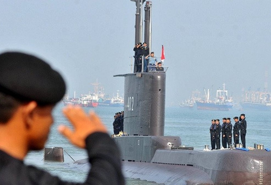 Missing Indonesian submarine has 72 hours of oxygen left, navy says