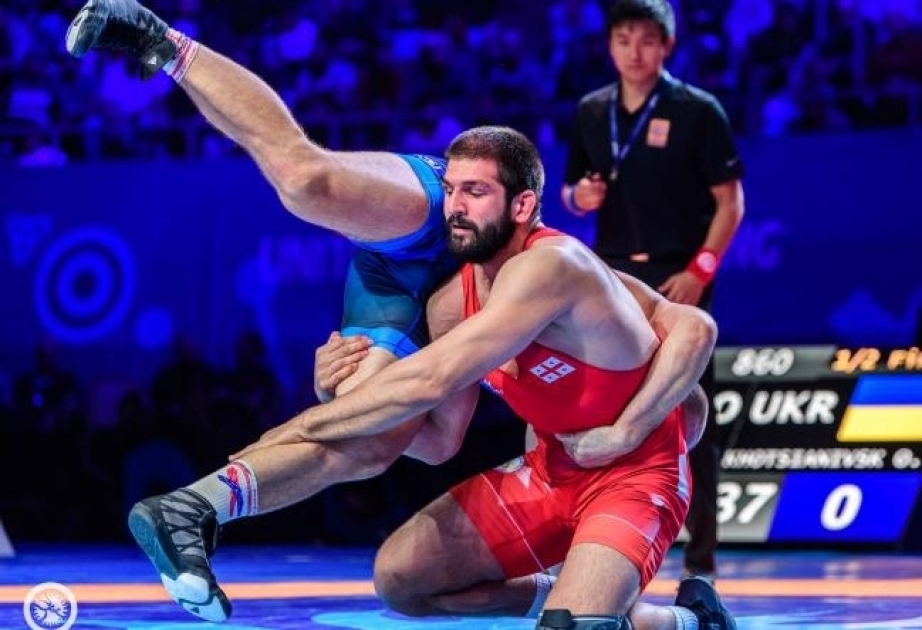 Dos luchadores grecorromanos de Azerbaiyán alcanzan los cuartos de final del Campeonato de Europa