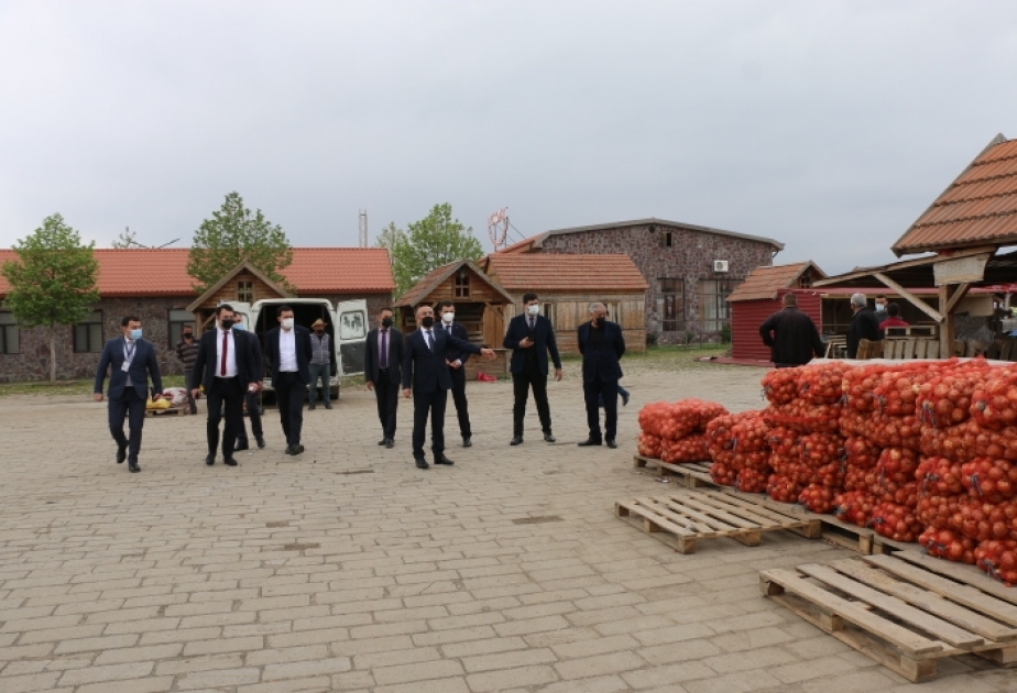 ®  Veysəloğlu Şirkətlər Qrupu təmsilçiləri Şəmkir rayonu sahibkarları ilə görüşüb