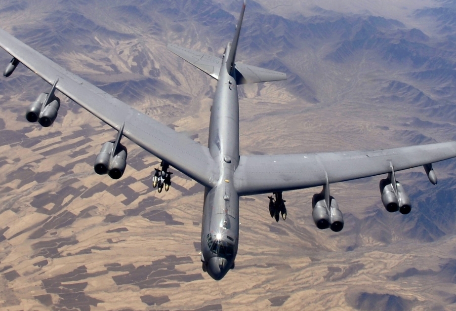 El Pentágono envía dos bombarderos a Afganistán