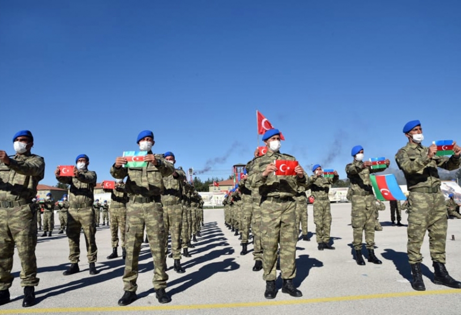 Hərbi qulluqçularımız Türkiyədə keçirilən kursu müvəffəqiyyətlə bitiriblər
