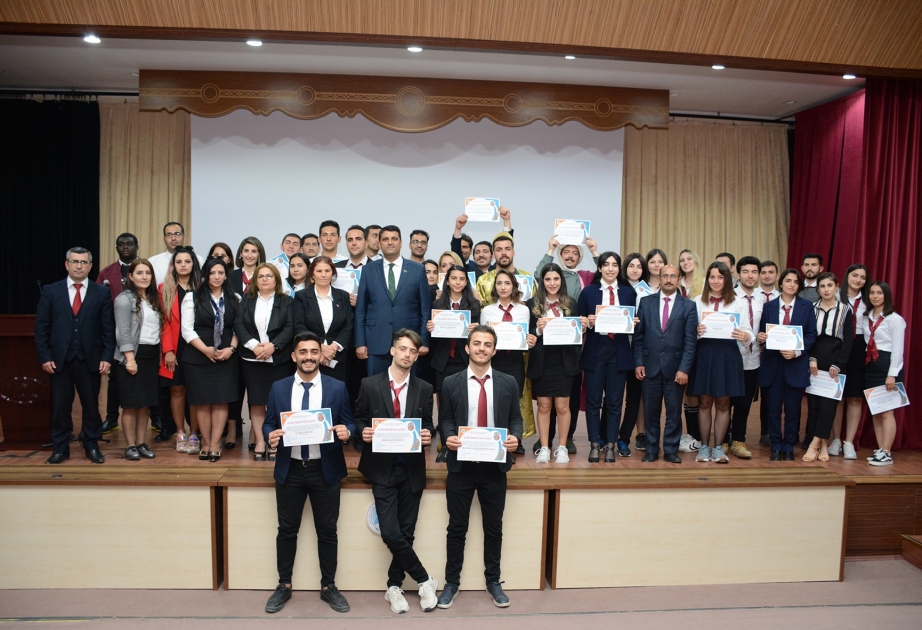 Naxçıvan Dövlət Universitetinin əcnəbi tələbələri Nizami Gəncəvinin 880 illik yubileyini qeyd ediblər