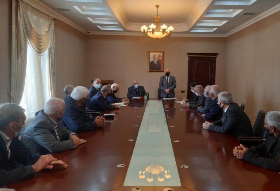 Bu gün ağsaqqallar Prezident İlham Əliyevin ətrafında daha sıx birləşiblər