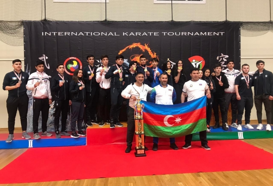 El karate azerbaiyano gana 22 medallas en el torneo internacional de Bielorrusia