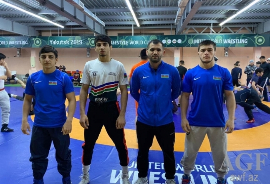 Los jóvenes luchadores azerbaiyanos de estilo libre participarán en las competiciones de Yakutsk