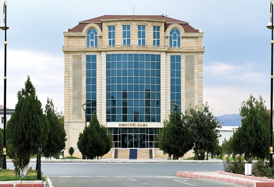 Muxtar respublikanın iqtisadiyyatına yönəldilən kredit qoyuluşunun həcmi 16,8 faiz artıb