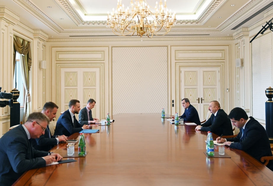 Präsident Ilham Aliyev empfängt Delegation um litauischen Außenminister VIDEO