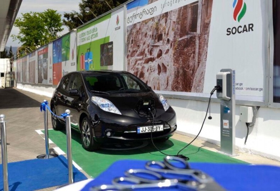 SOCAR Gürcüstandakı yanacaqdoldurma məntəqələrini günəş enerjisi ilə təmin edir