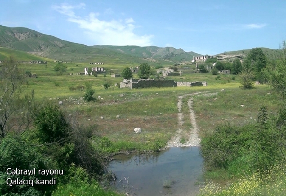 Müdafiə Nazirliyi Cəbrayıl rayonunun Qalacıq kəndinin videogörüntülərini paylaşıb VİDEO