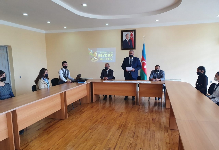 Şagirdlər arasında Ulu Öndərin xatirəsinə həsr olunmuş şeir müsabiqəsi keçirilib