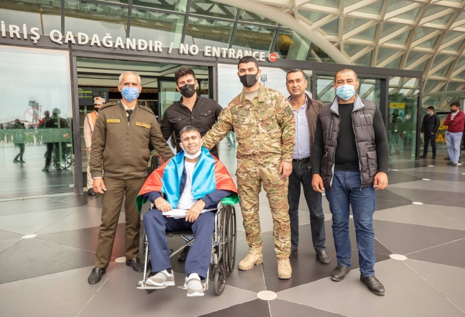 Türkiyəyə göndərilən daha 2 qazimiz sağalaraq Vətənə dönüb