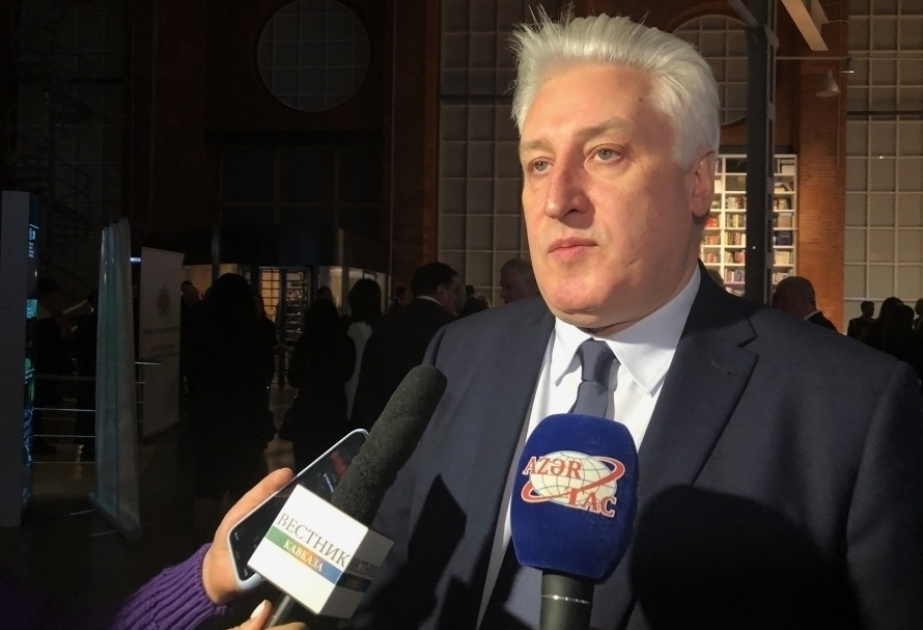 İqor Korotçenko: Ermənilərin basdırdıqları minalar üzərində bitən al qırmızı lalələr təbiətin gözəlliyi ilə ermənilərin öldürücü mirası arasındakı təzad nümunəsidir