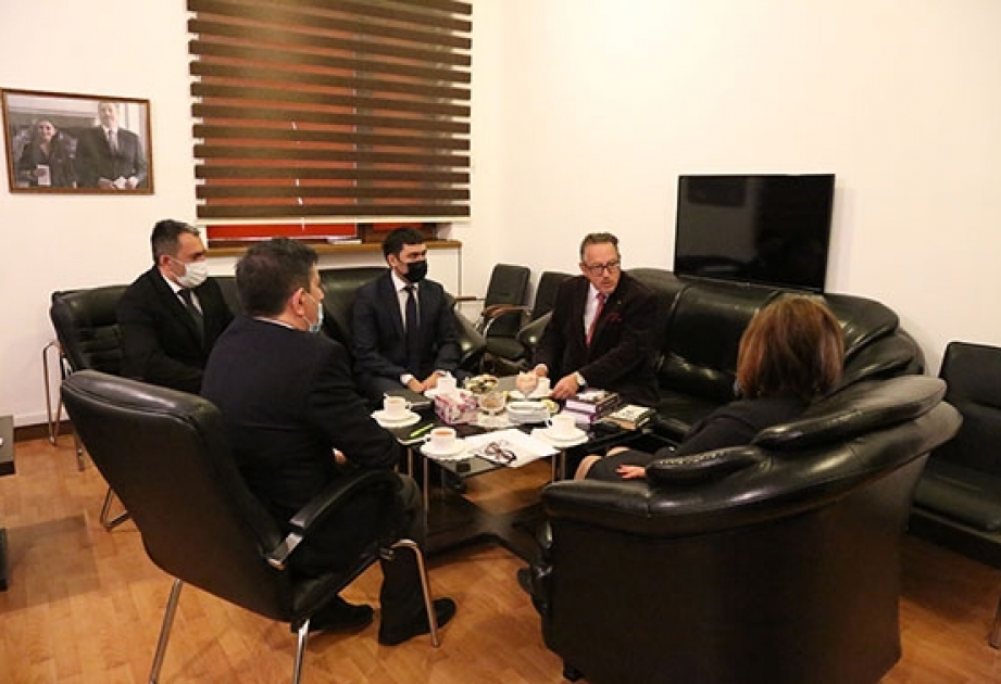 Frans Kafkanın ikicildliyi Avstriyanın səfirinə hədiyyə olunub