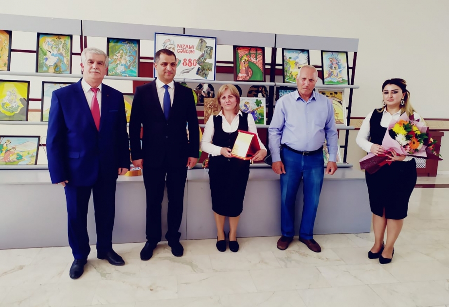 Dekorativ əl işlərindən ibarət “Xəmsə möcüzəsi” adlı sərgi təşkil olunub