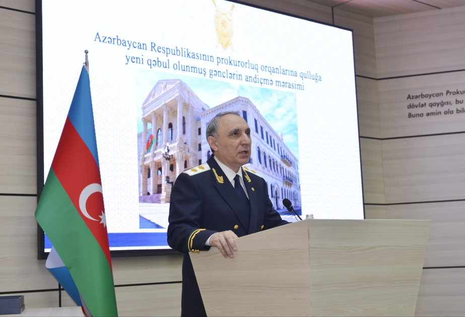 Yüz gənc hüquqşünas prokurorluq orqanlarında qulluğa qəbul edilib