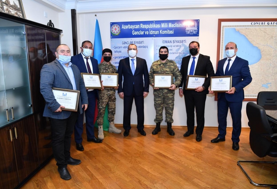 Milli Məclisdə Vətən müharibəsinin qəhrəmanları və jurnalistlərlə görüş keçirilib