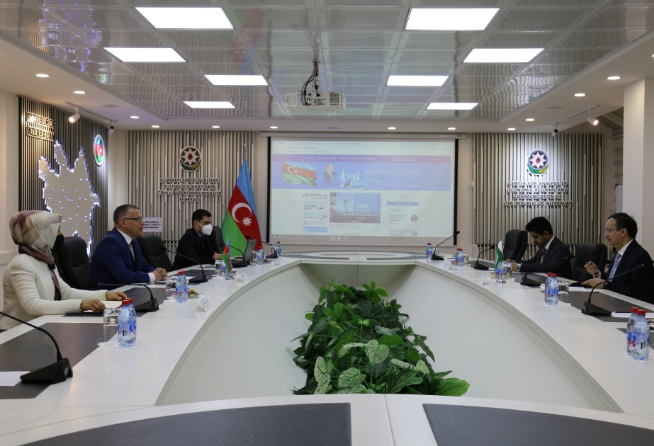 التعاون بين مركزي الفكر في أذربيجان وباكستان