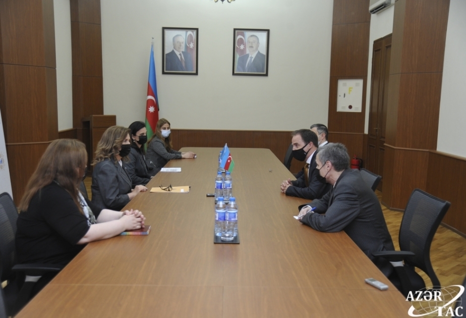 El Comité Estatal de Asuntos de la Familia, la Mujer y la Infancia de Azerbaiyán y UNICEF firman el Plan de Acción para 2021-2022