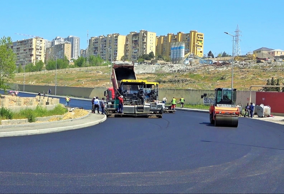 Suraxanı rayonunda 18,5 kilometrlik qəsəbədaxili küçə və yolda təmir işləri aparılır VİDEO