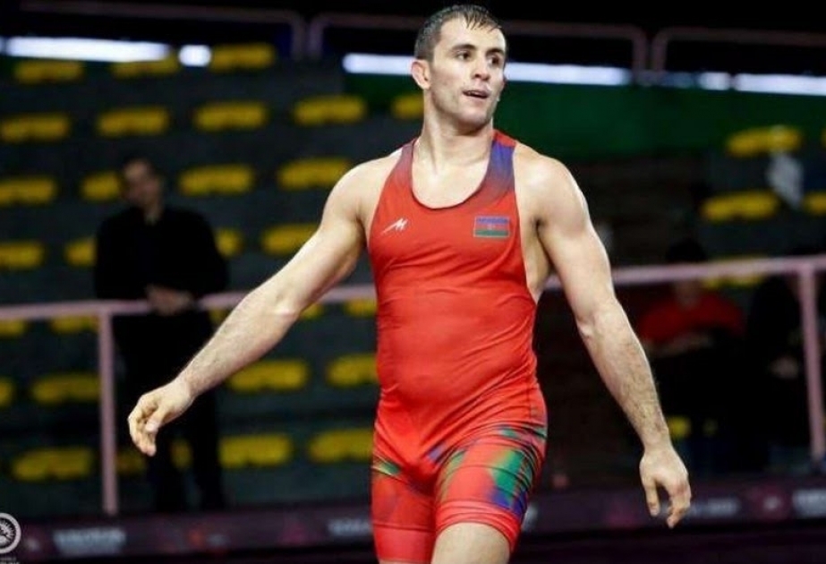 Двукратный чемпион Европы Рафиг Гусейнов одержал первую победу на олимпийском классификационном турнире