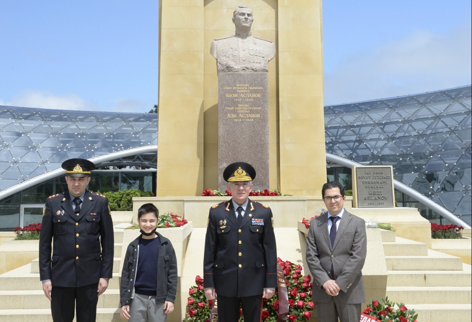 Ailə üzvləri iki dəfə Sovet İttifaqı Qəhrəmanı, general-mayor Həzi Aslanovun xatirəsini anıblar VİDEO