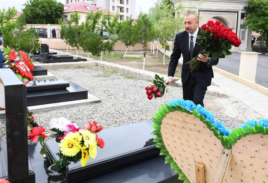 Nachitschewan: Präsident Ilham Aliyev besucht Grabmäler von Opfern des Vaterländischen Krieges VIDEO