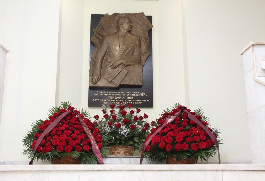 Azərbaycanın Rusiyadakı səfirliyində ümummilli lider Heydər Əliyevin xatirəsi anılıb