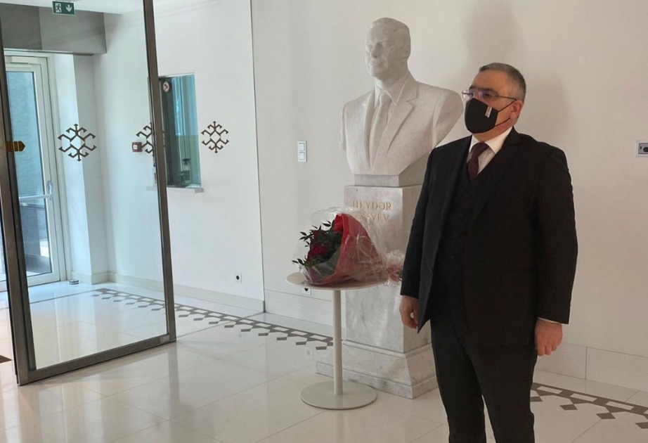 Ümummilli lider Heydər Əliyevin xatirəsi Belçikada da anılıb