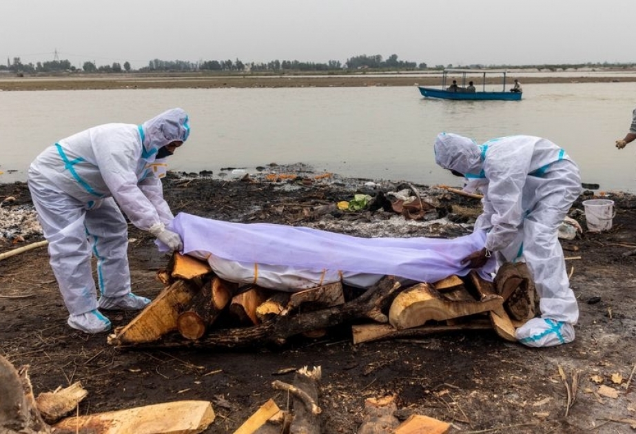 Coronakrise in Indien: Viele Leichen am Ufer des Ganges