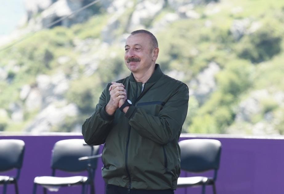 Ilham Aliyev: "El festival "Xarıbülbül" se celebrará cada año en Shusha"